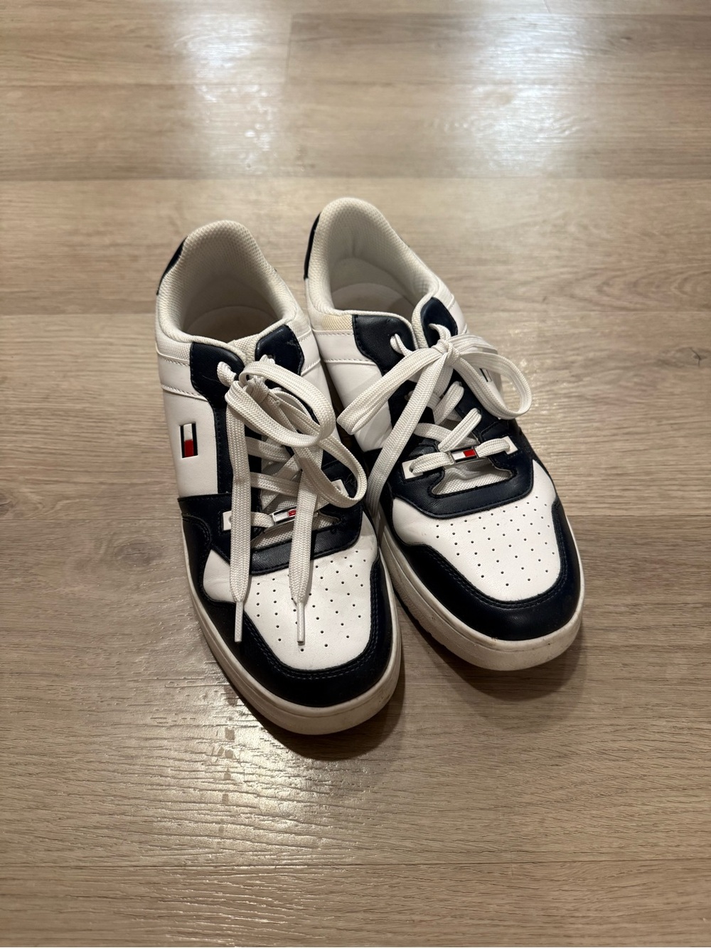 Tommy Hilfiger Women’s Sneakers
